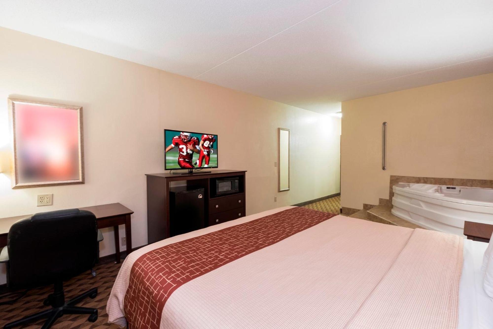 Red Roof Inn & Suites Cincinnati North-Mason Exteriér fotografie